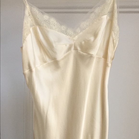 Vera Wang Luxe silk nightgown slip - Picture 2 of 5